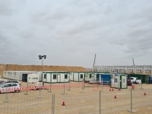 campa de modulos prefabricados en un proyecto de energías renovables